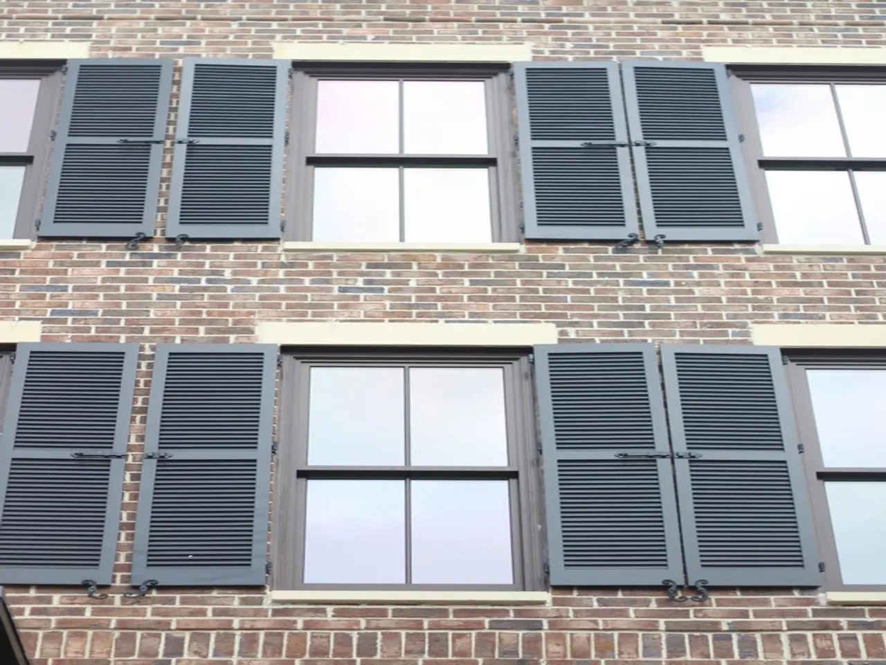louvered exterior shutters