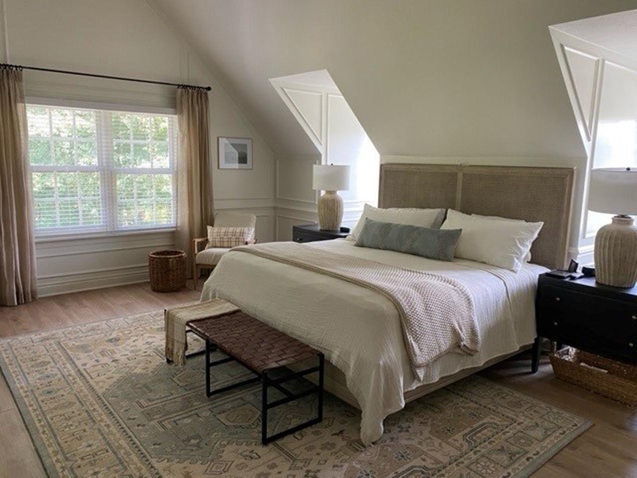 Everwood Faux Wood blinds in a bedroom