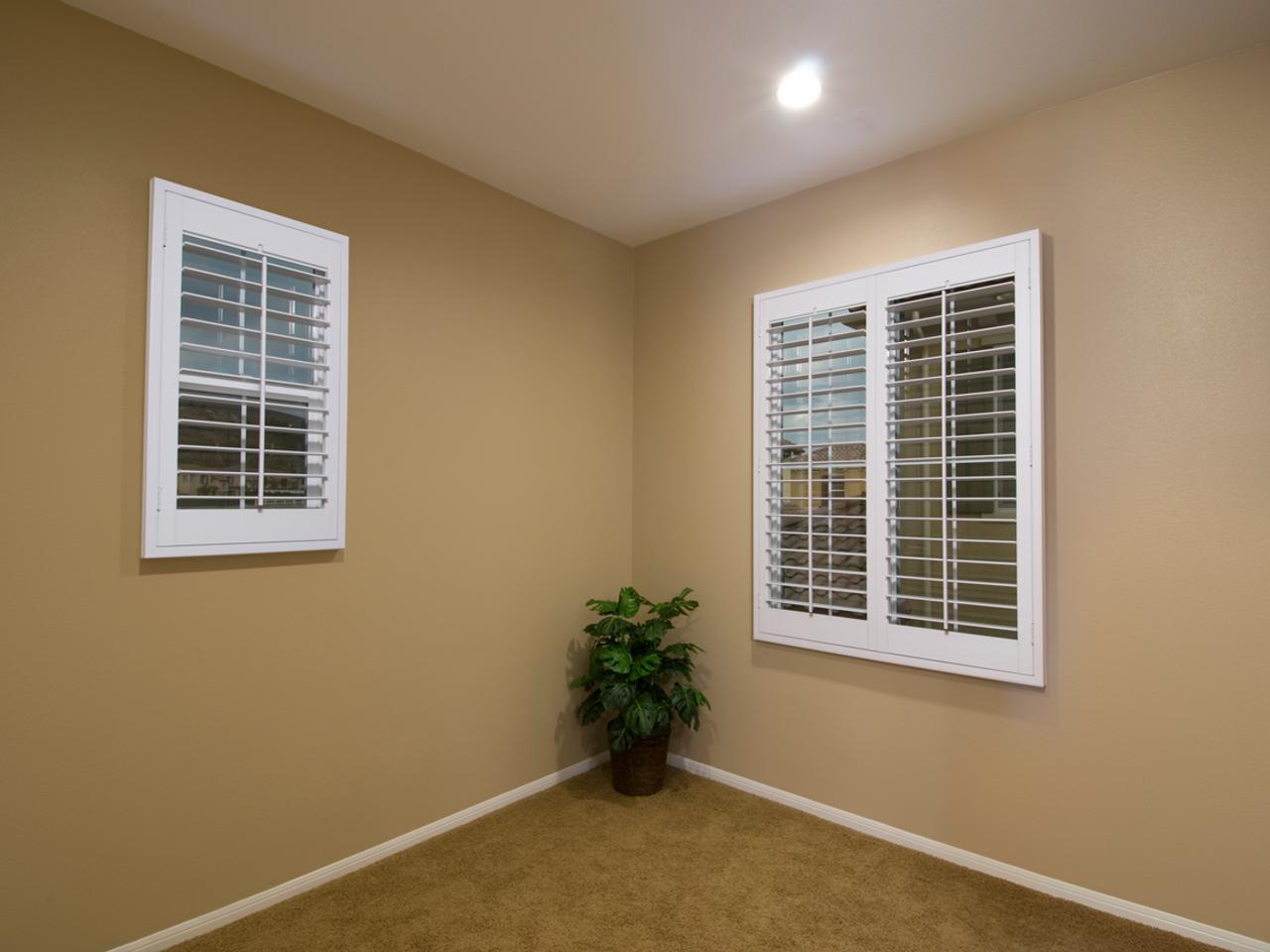 2 1/2 inch shutters with and without divider rail