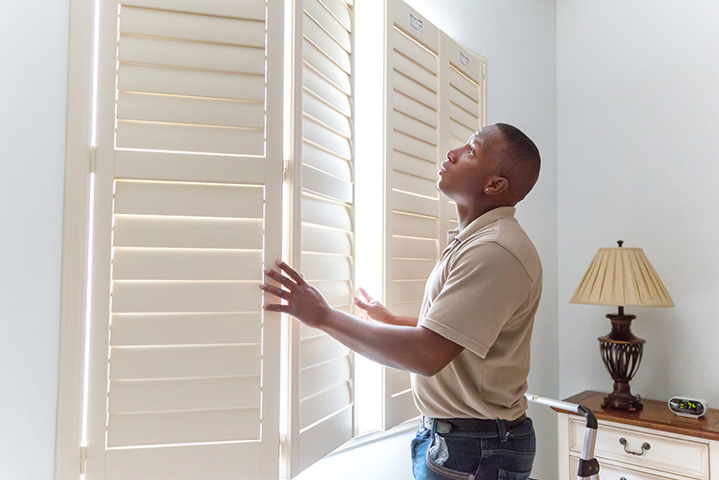 Sagging Shutters