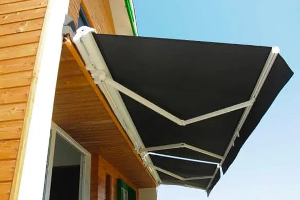 retractable awning